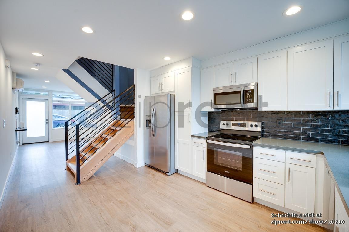 1057 S Cloverdale St - Photo 5 of 25