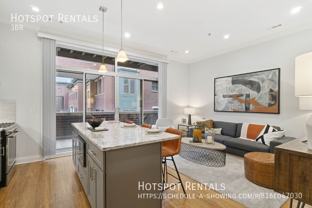 1050 W Monroe St #3-2 - Photo 1 of 1