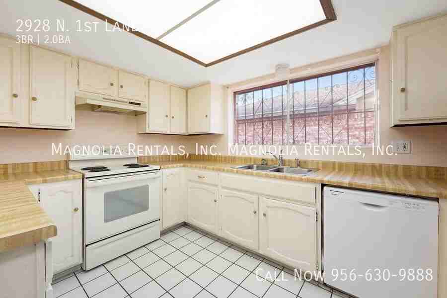 2928 N 1st Ln - Photo 6 of 17