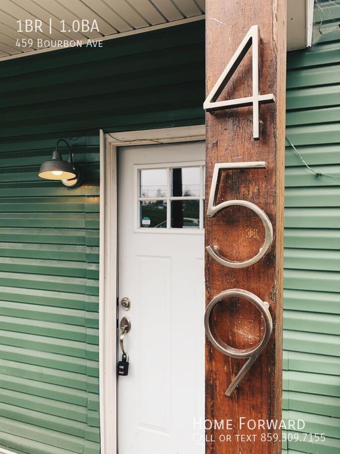 459 Bourbon Ave - Photo 2 of 9
