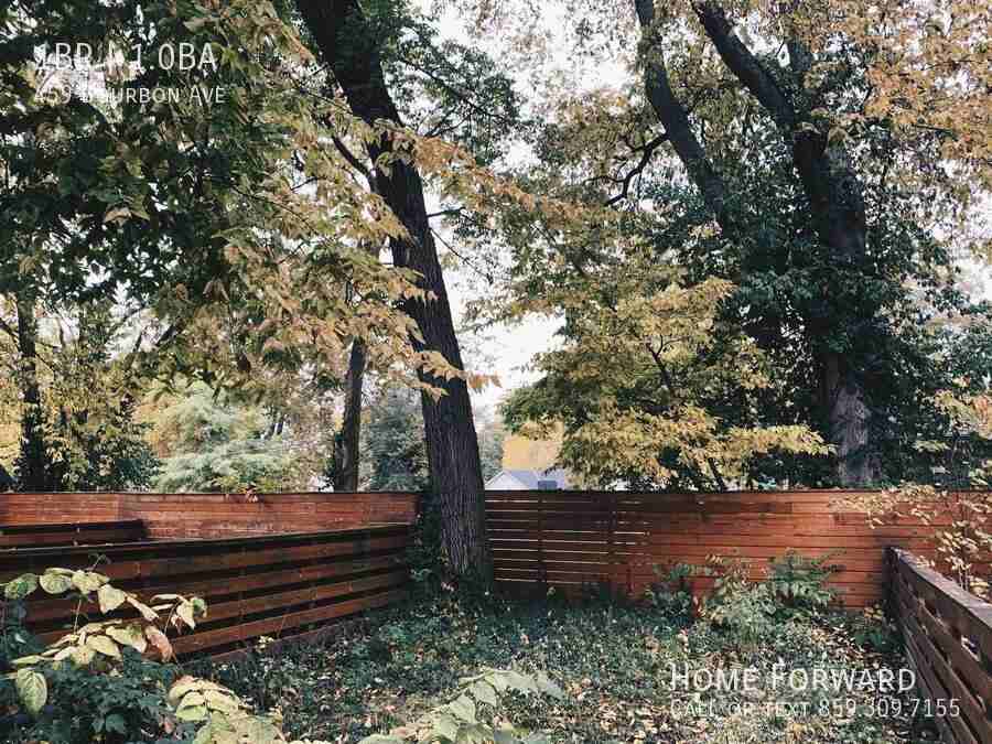 459 Bourbon Ave - Photo 3 of 9
