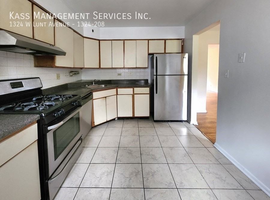 1324 W Lunt Ave #1324-208 - Photo 2 of 10