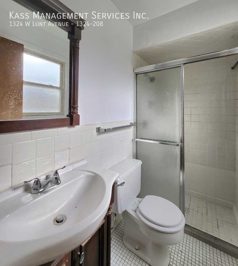 1324 W Lunt Ave #1324-208 - Photo 7 of 10