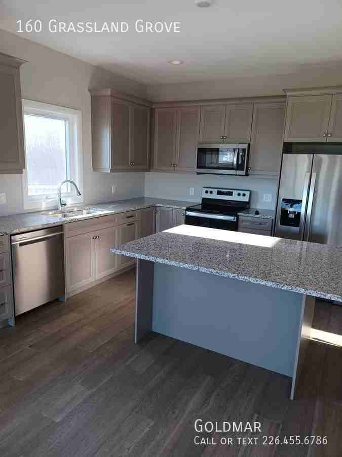 160 Grassland Grove - Photo 2 of 21
