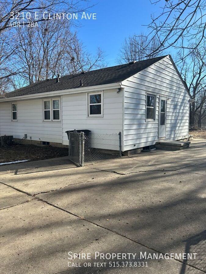 3210 E Clinton Ave - Photo 2 of 22