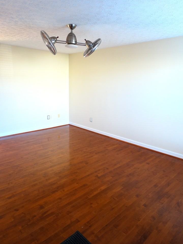 929 Philadelphia Dr - Photo 2 of 14