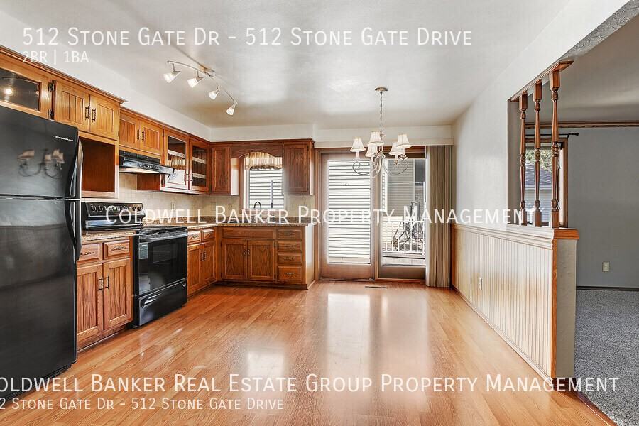 512 Stone Gate Dr - Photo 7 of 12