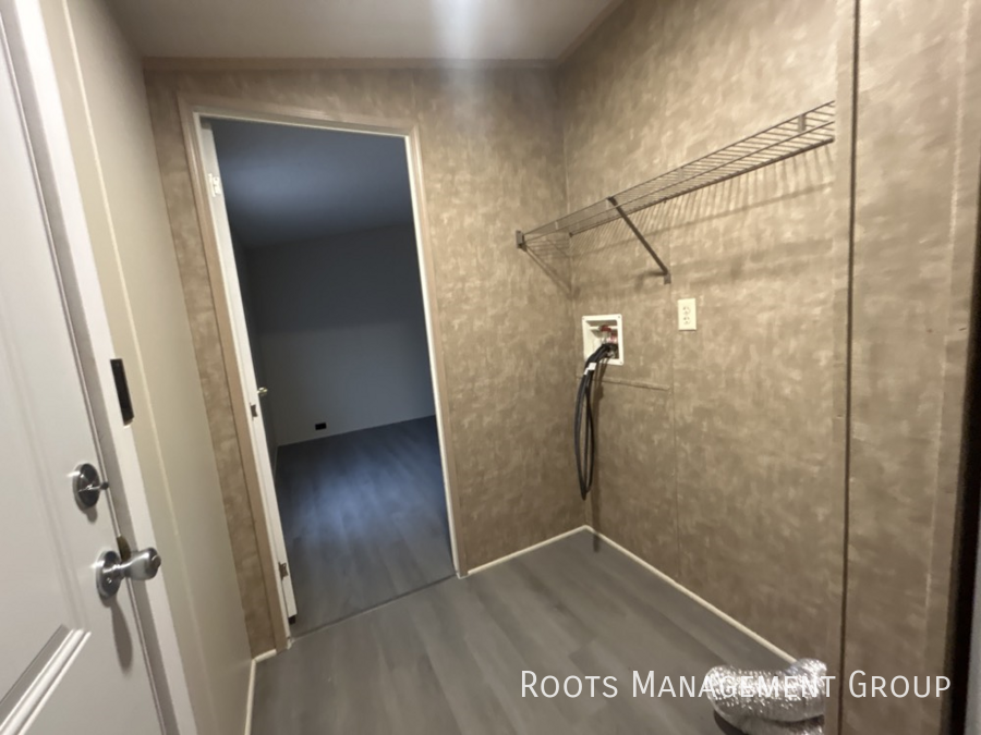 1724 S Lowry St #15 - Photo 3 of 12