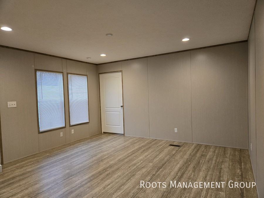 226 Robin Dr #226 - Photo 2 of 13