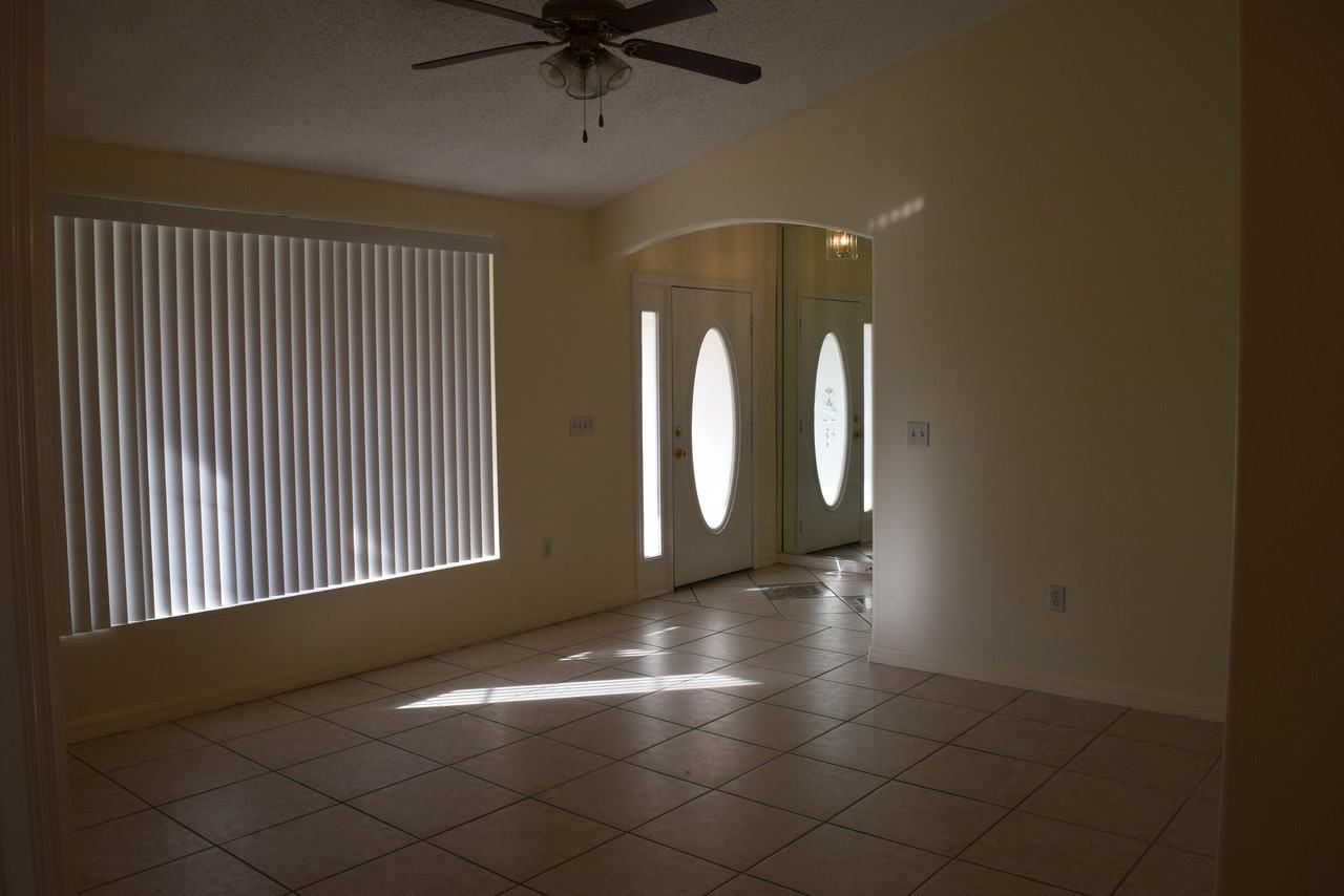 112 Azalea Dr - Photo 3 of 22