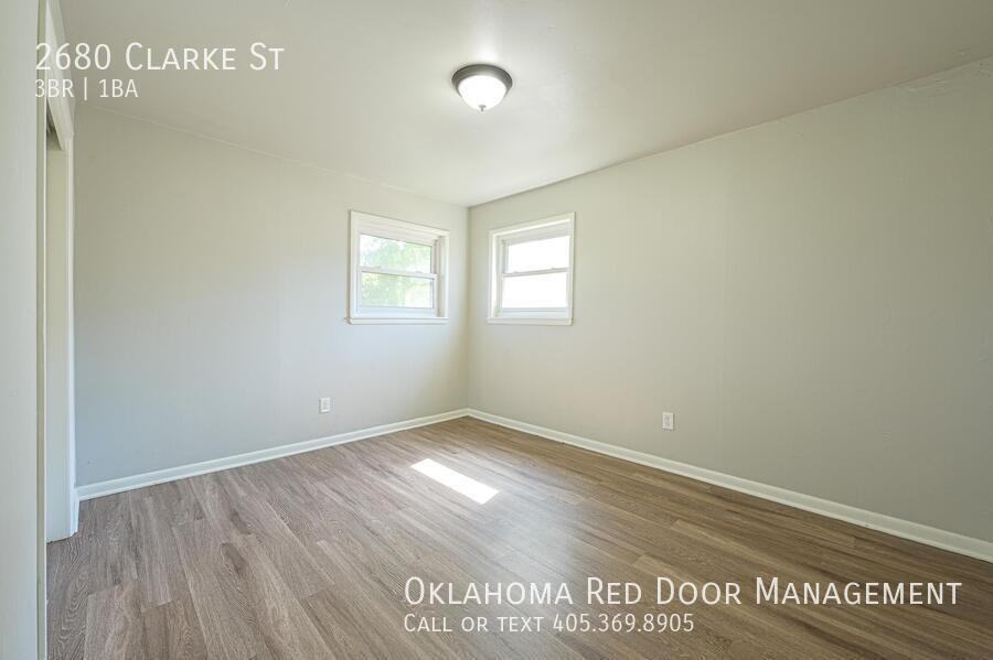 2680 Clarke St - Photo 7 of 22