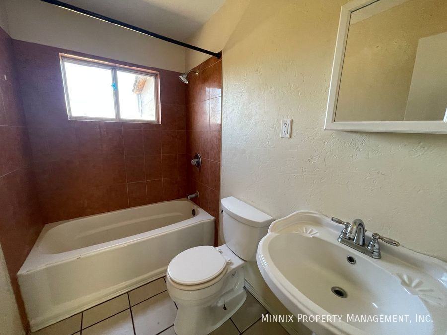 1209 N Arapahoe St - Photo 3 of 9