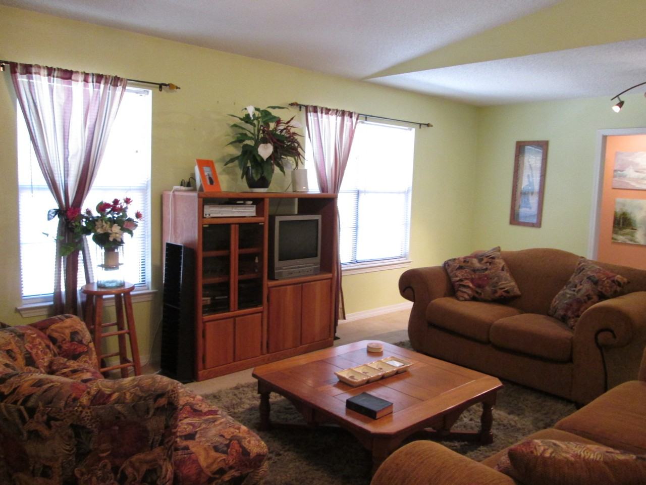 16354 N Shore Dr - Photo 2 of 15