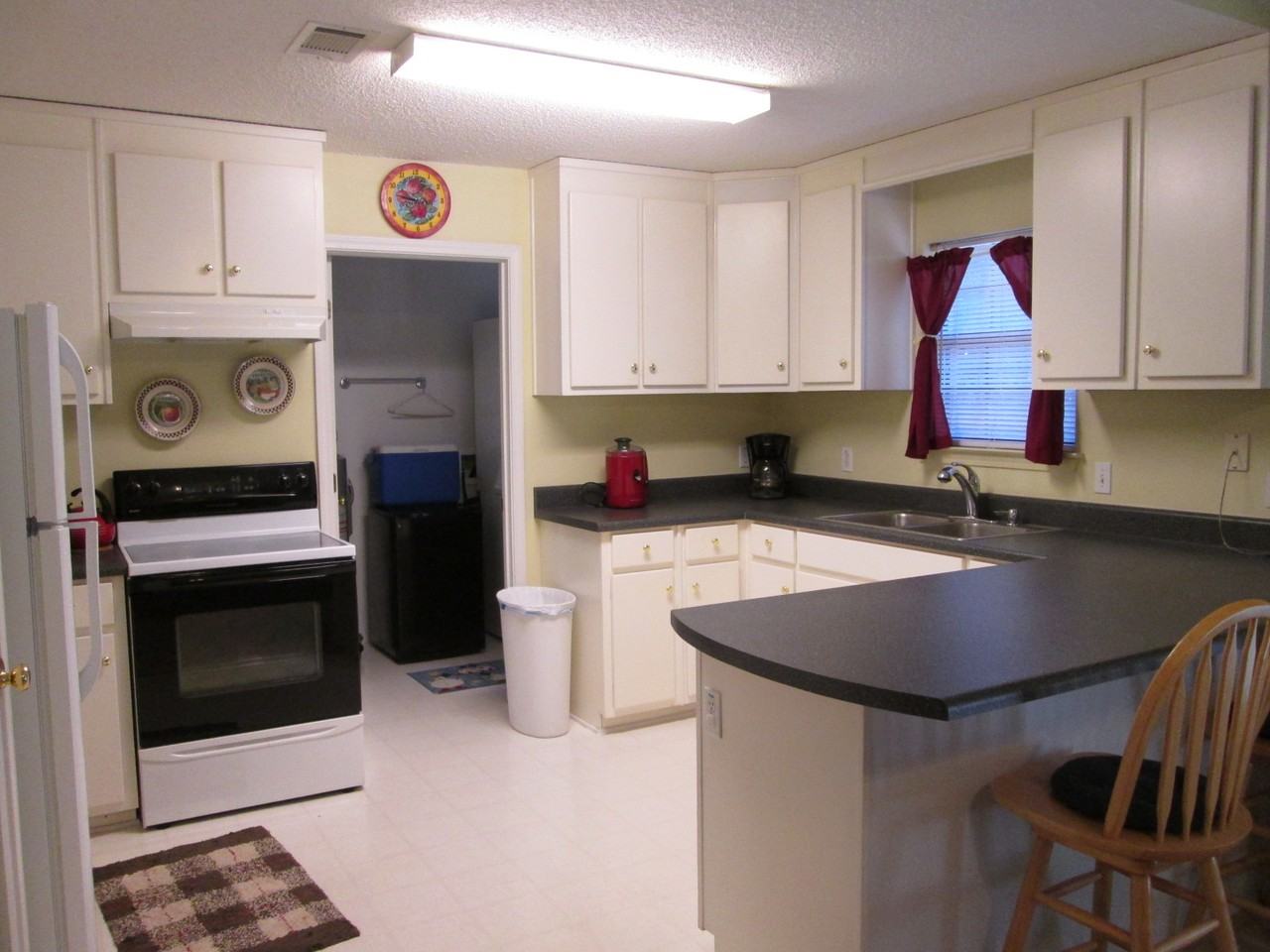 16354 N Shore Dr - Photo 3 of 15