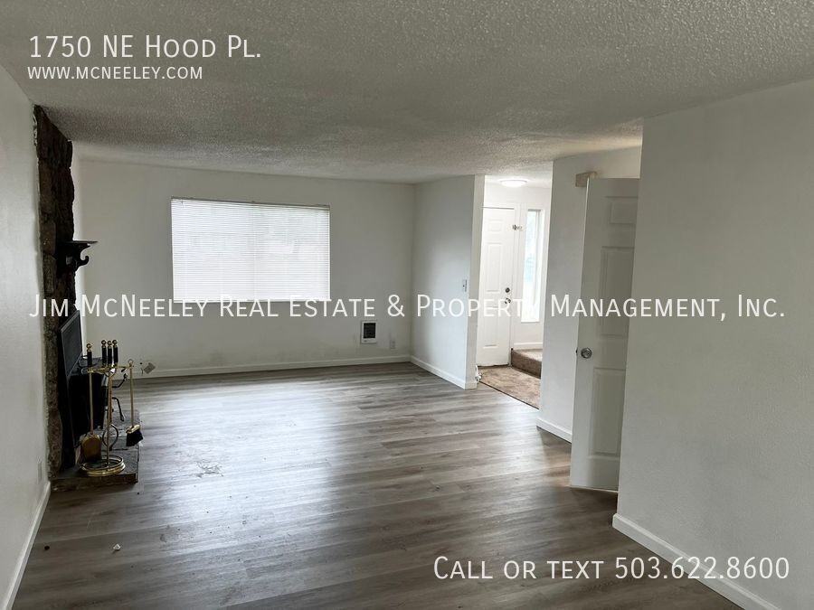 1750 Ne Hood Pl - Photo 3 of 20