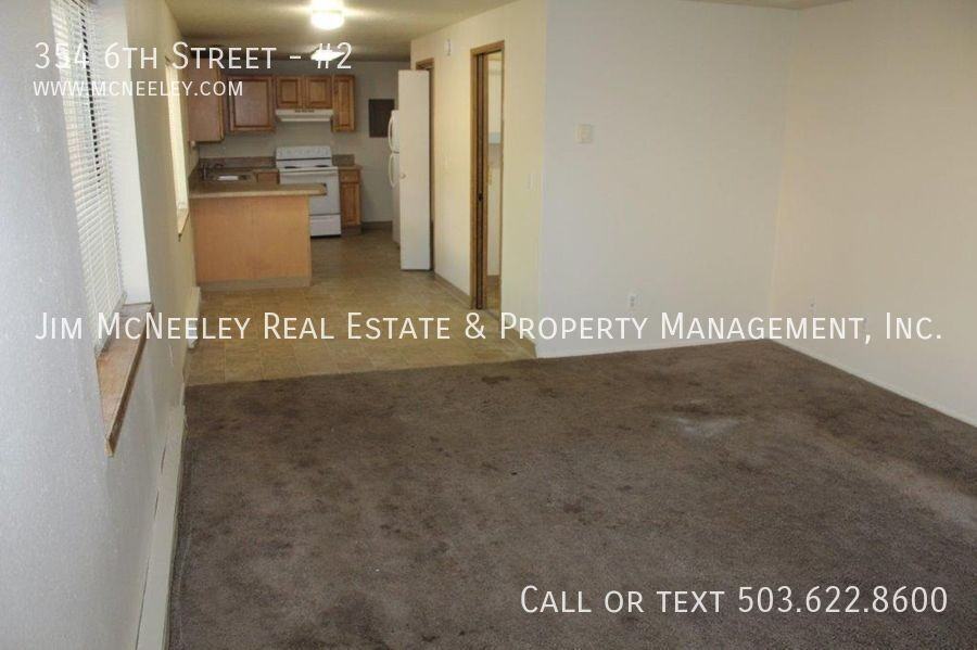 354 S 6th St #2 - Photo 3 of 22