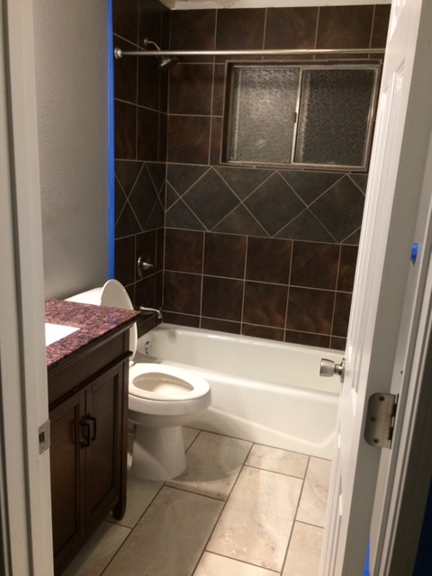 3106 N 51st Ter #B - Photo 2 of 8