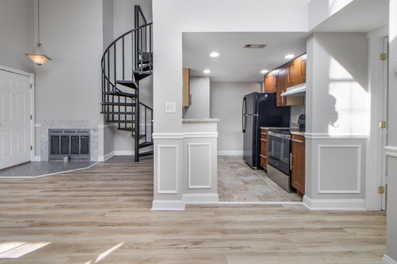 10453 Beacon Ridge Dr #304 - Photo 3 of 17