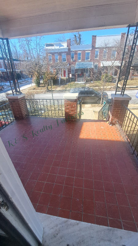 403 Normandy Ave - Photo 2 of 18