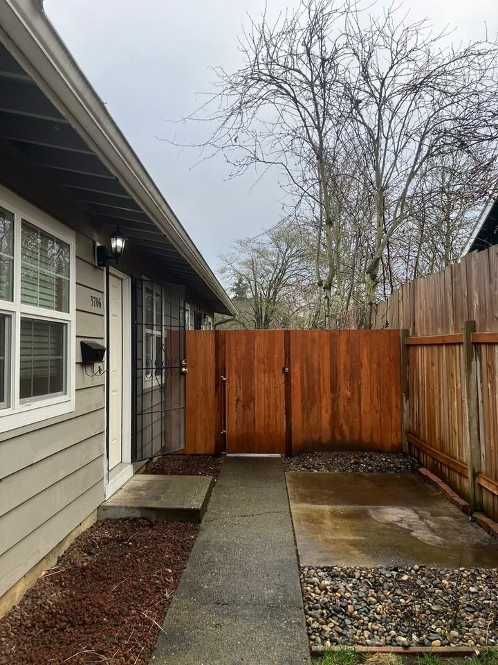 3706 G St - Photo 2 of 23