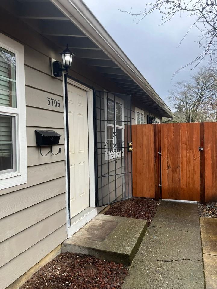 3706 G St - Photo 3 of 23