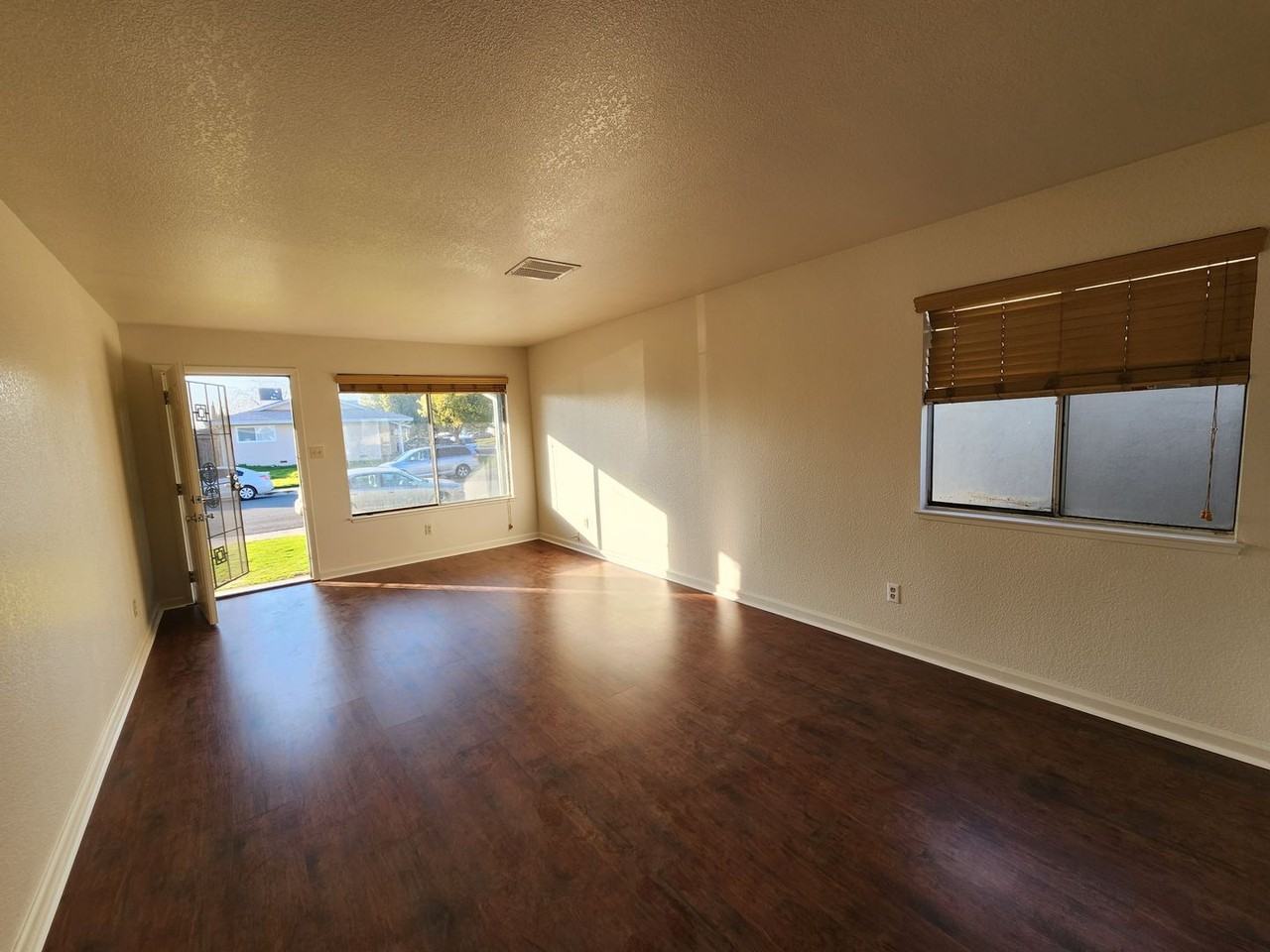 10085 Nebula Way - Photo 2 of 5