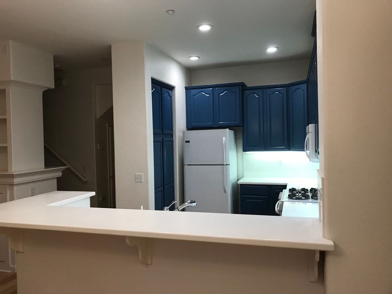 923 Lawrence Dr - Photo 5 of 20