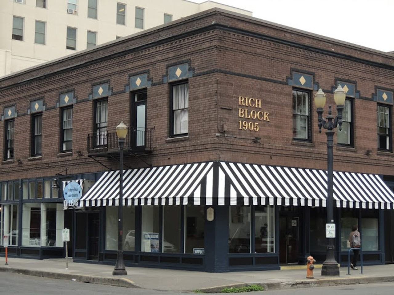 Modern Rich Apartments - Photo 2 of 2