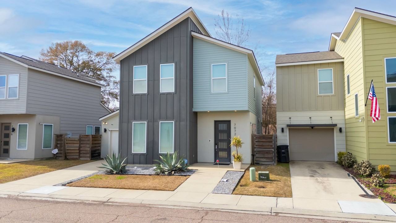 7072 Kodiak Dr - Photo 2 of 10