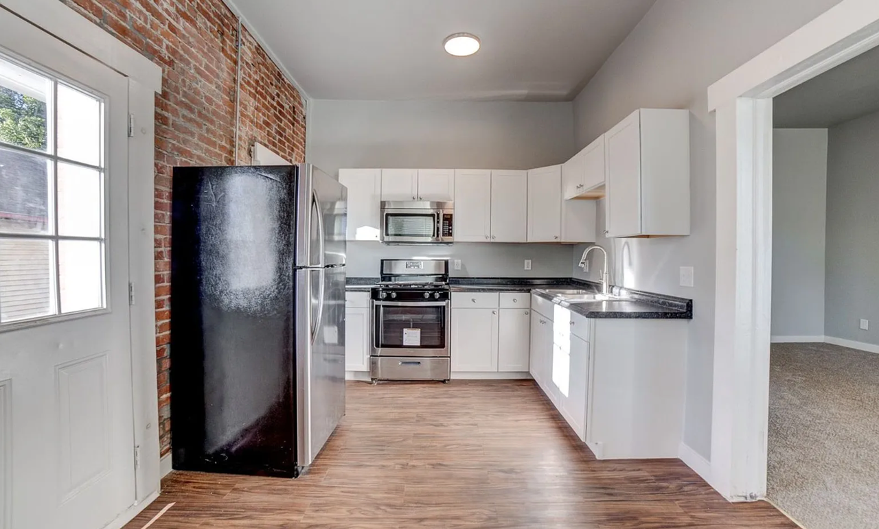 Park Apartments - Photo 2 of 7