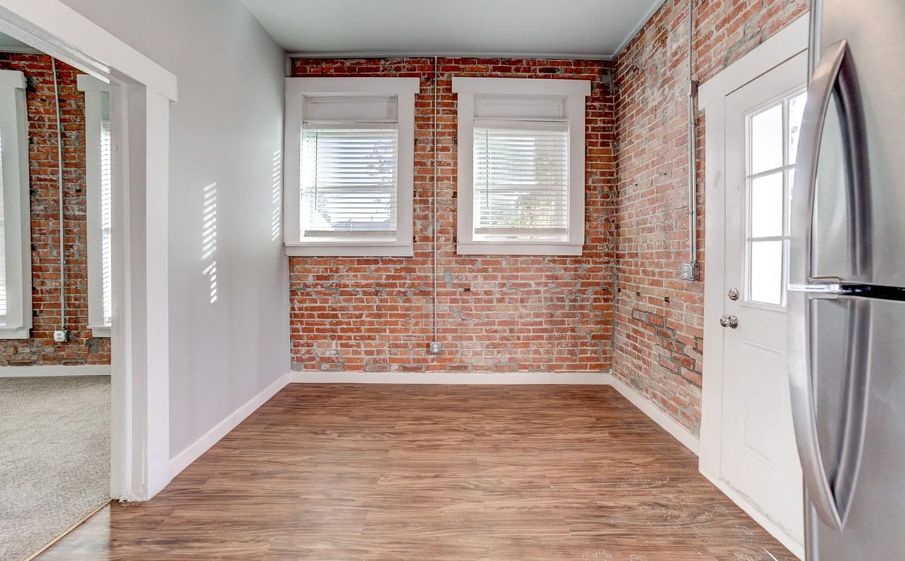 Park Apartments - Photo 3 of 7