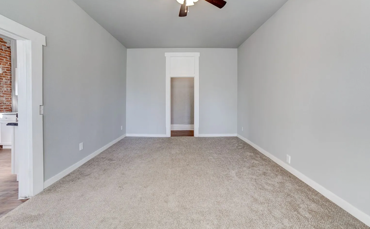 Park Apartments - Photo 6 of 7