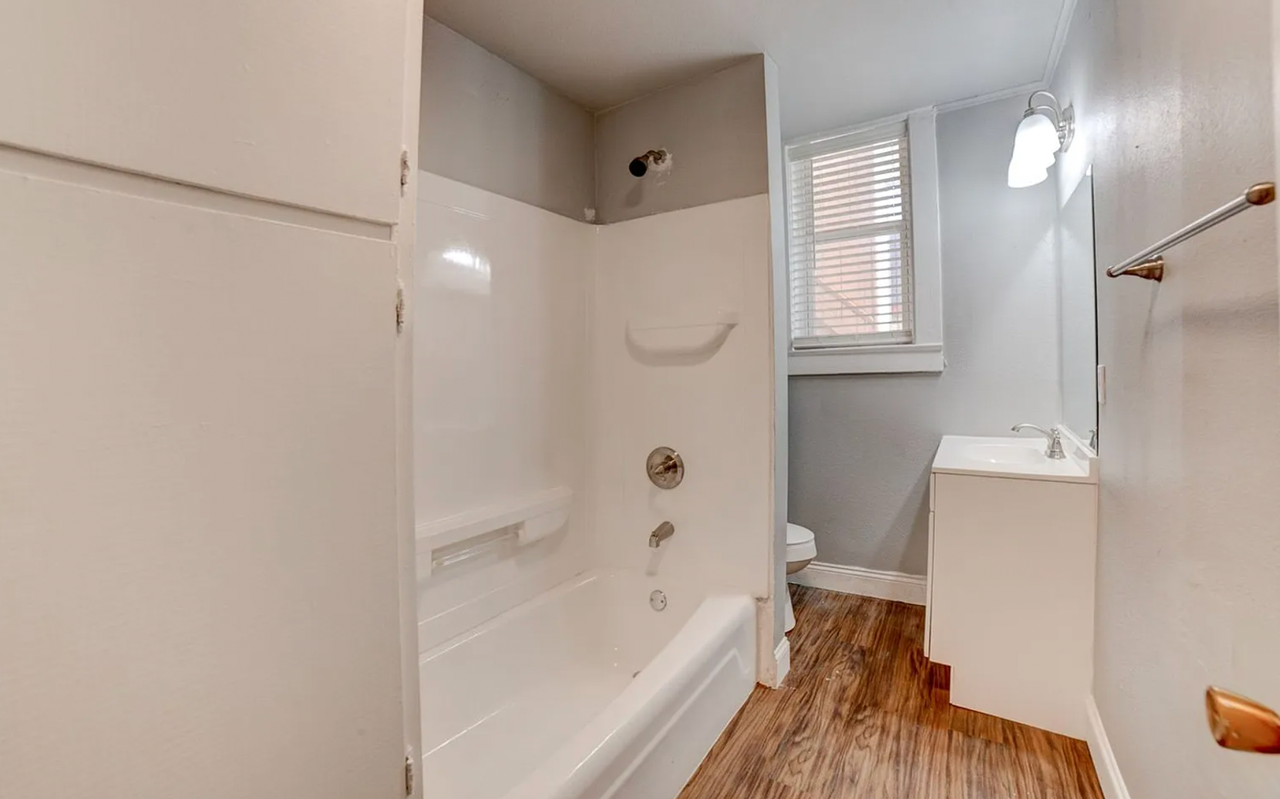 Park Apartments - Photo 7 of 7