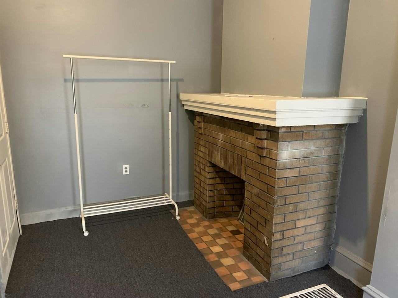 1916 East Orleans Street, Unit 1st 1 - Photo 3 of 4