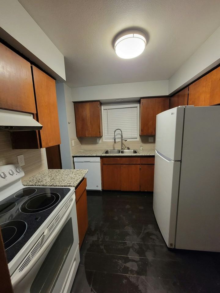 745 9th St #745 - Photo 3 of 26
