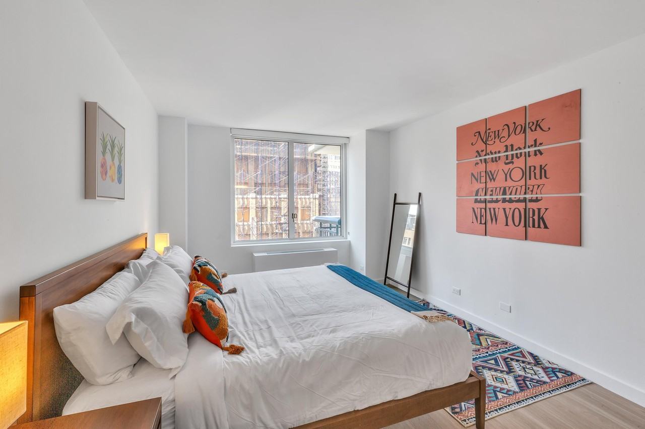 64B W 37th St #379046P - Photo 3 of 26