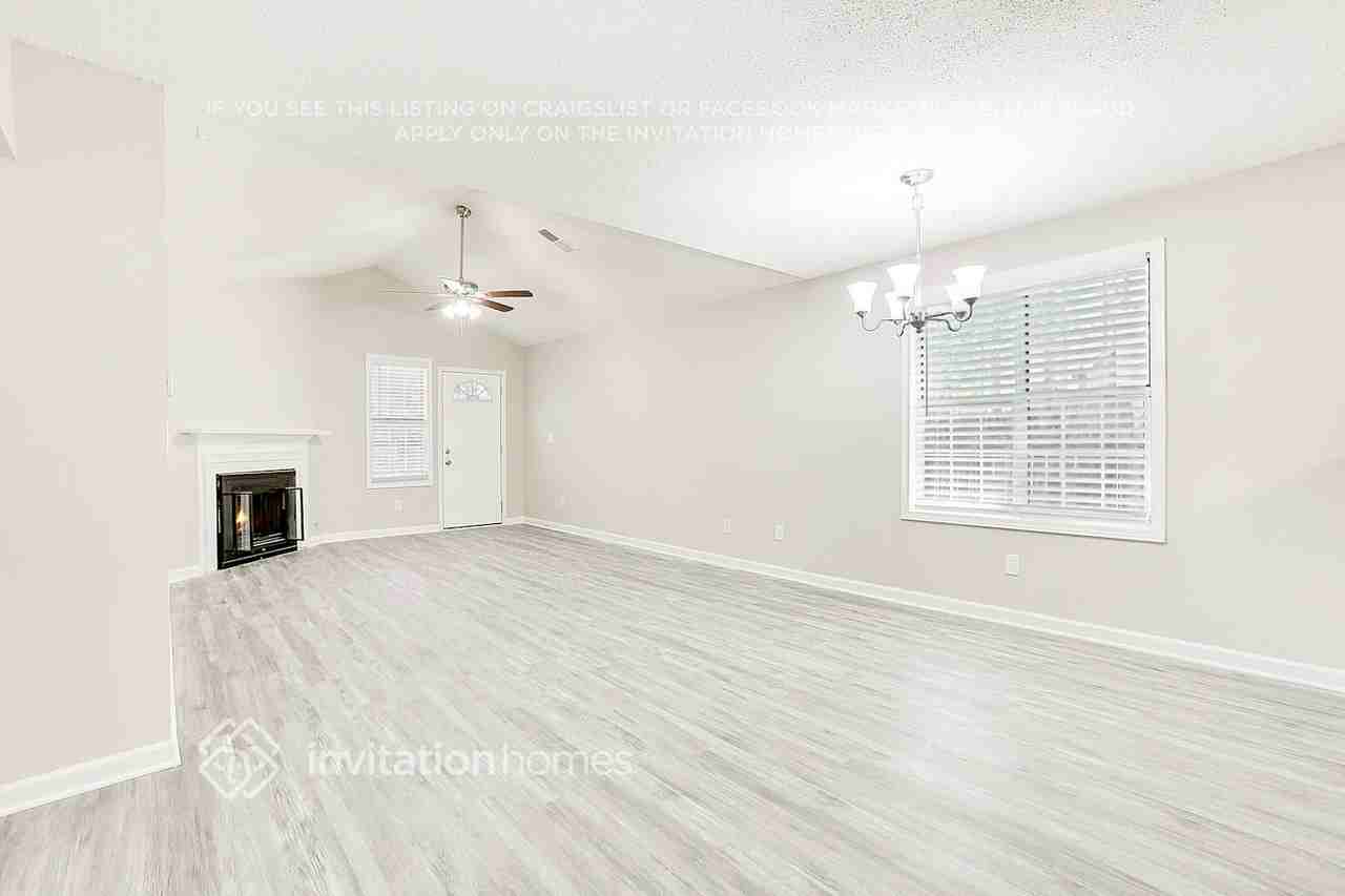 884 Kilkenny Cir - Photo 4 of 25