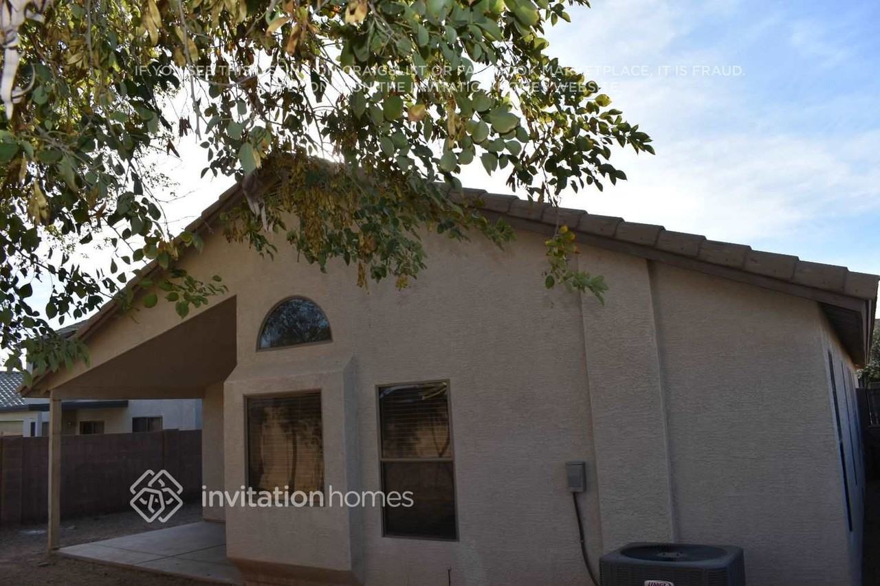 15966 W Latham St - Photo 2 of 3