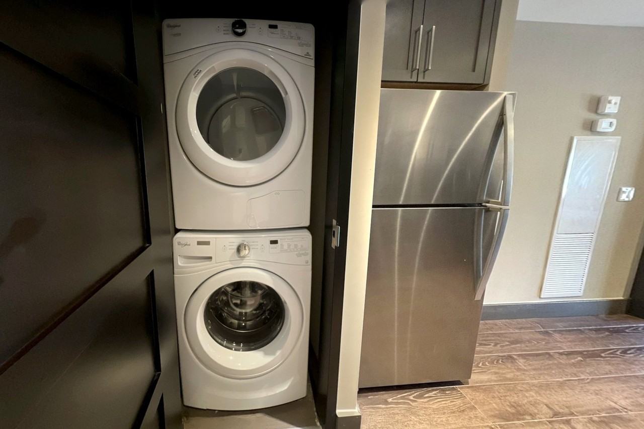 330 Phillip St - Photo 4 of 14