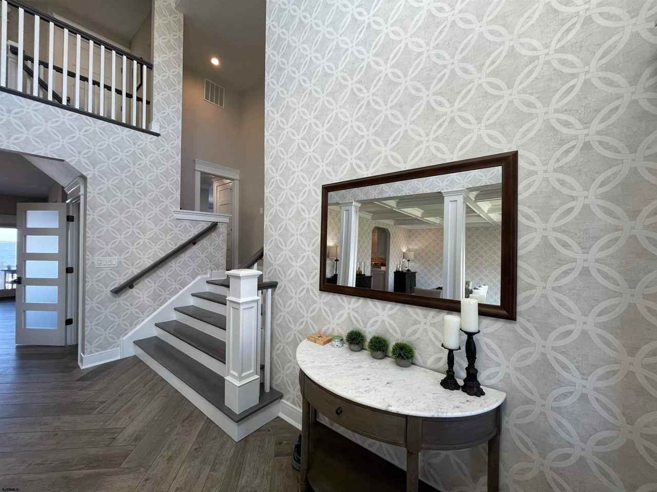 7801 Bayshore Dr - Photo 5 of 50