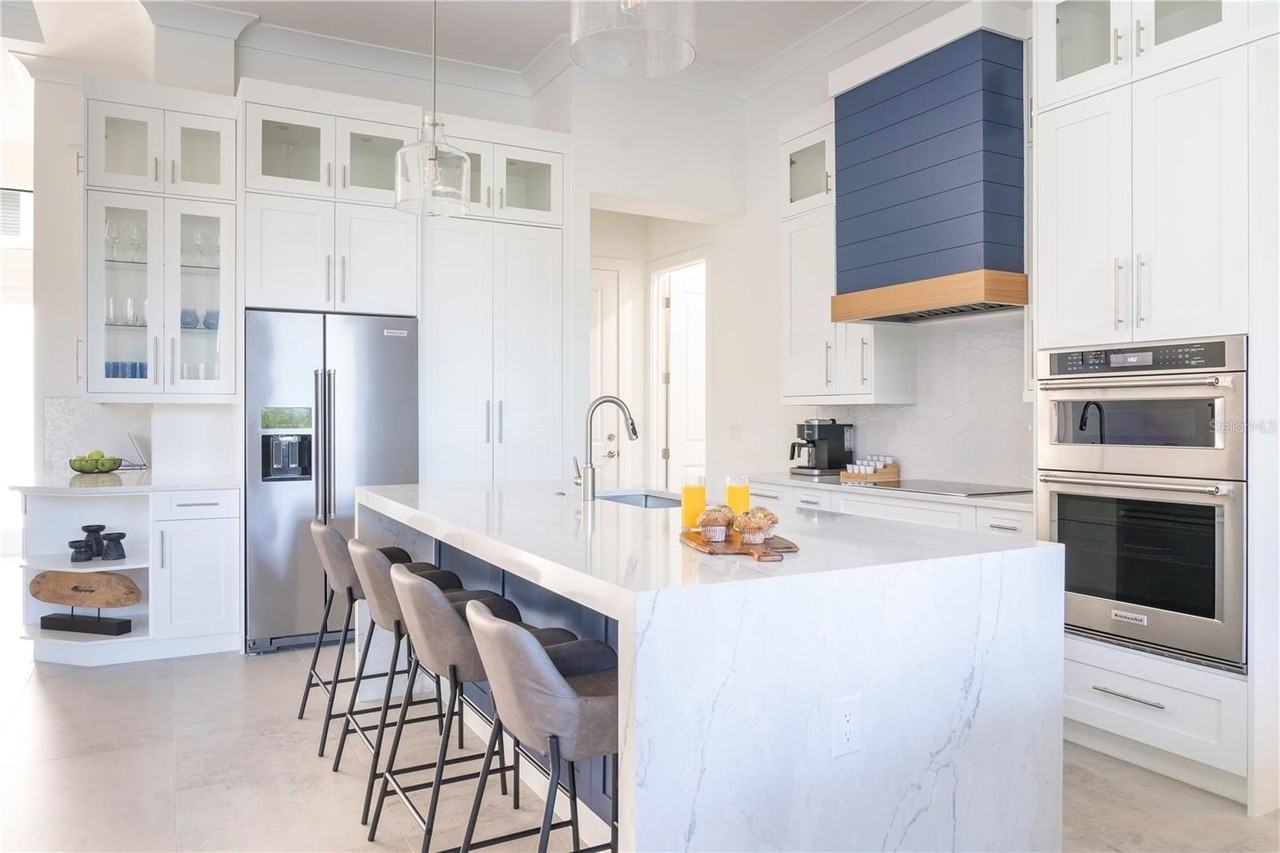 1412 Leland Way - Photo 3 of 43