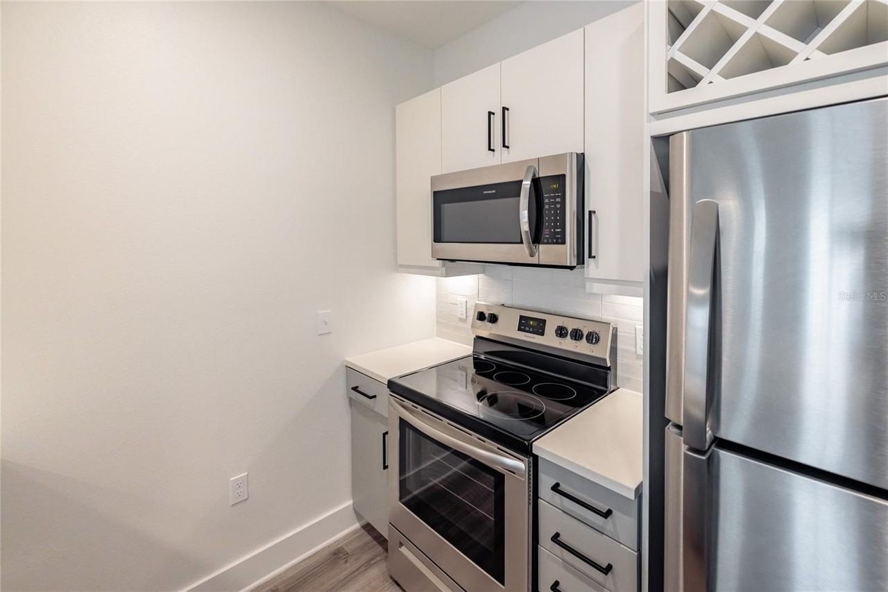 1420 Lakefront Dr #6105 - Photo 3 of 31