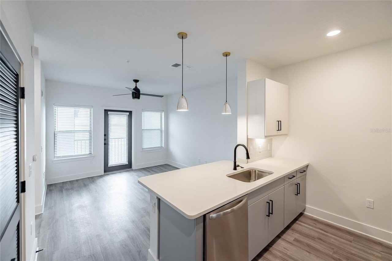 1420 Lakefront Dr #6105 - Photo 5 of 31