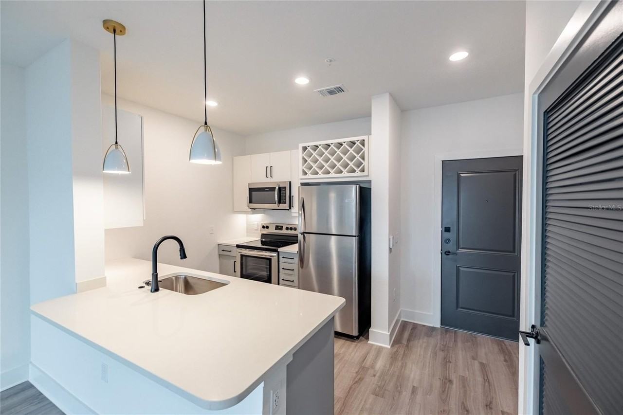 1420 Lakefront Dr #6105 - Photo 6 of 31