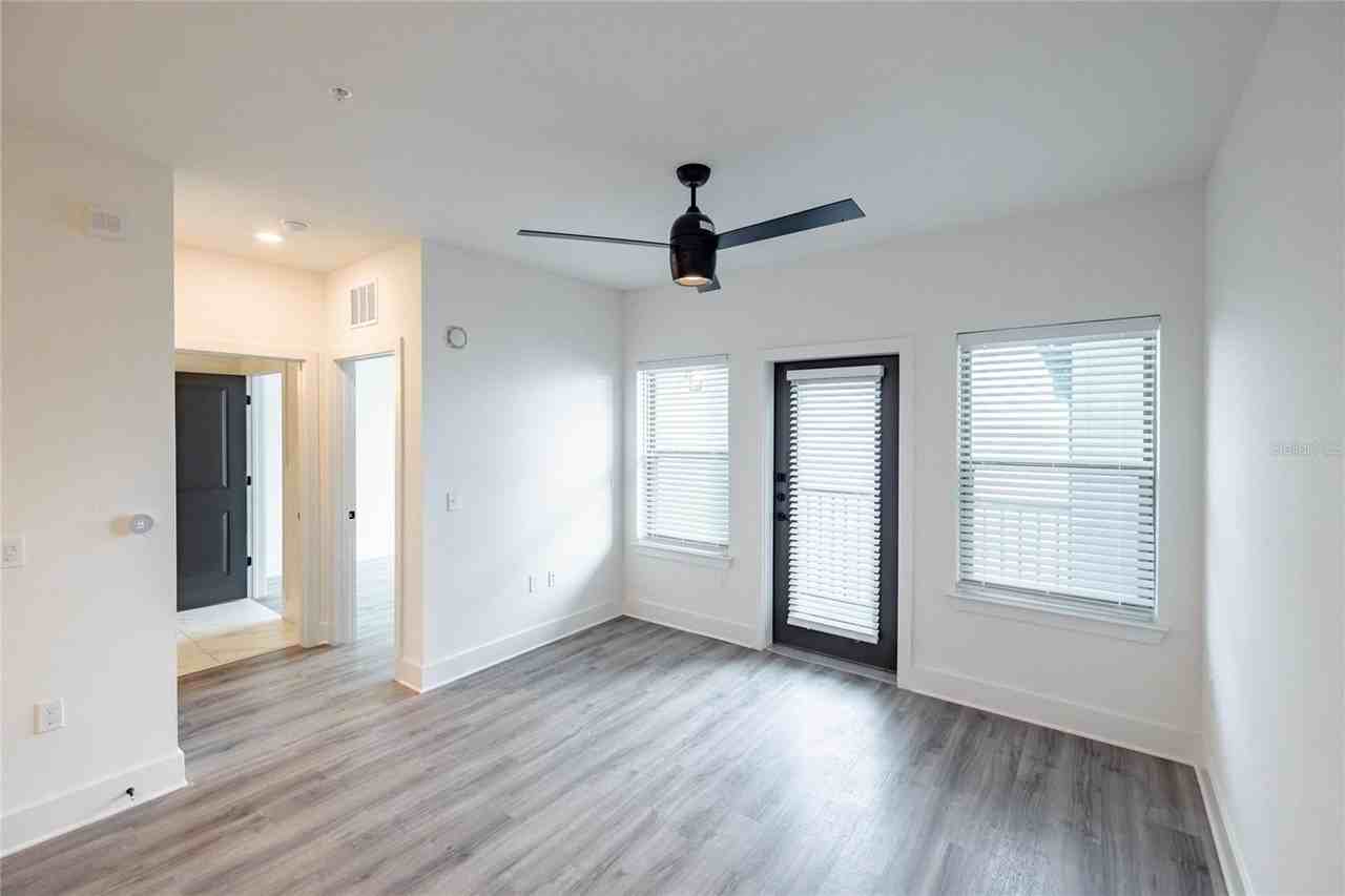 1420 Lakefront Dr #6105 - Photo 7 of 31