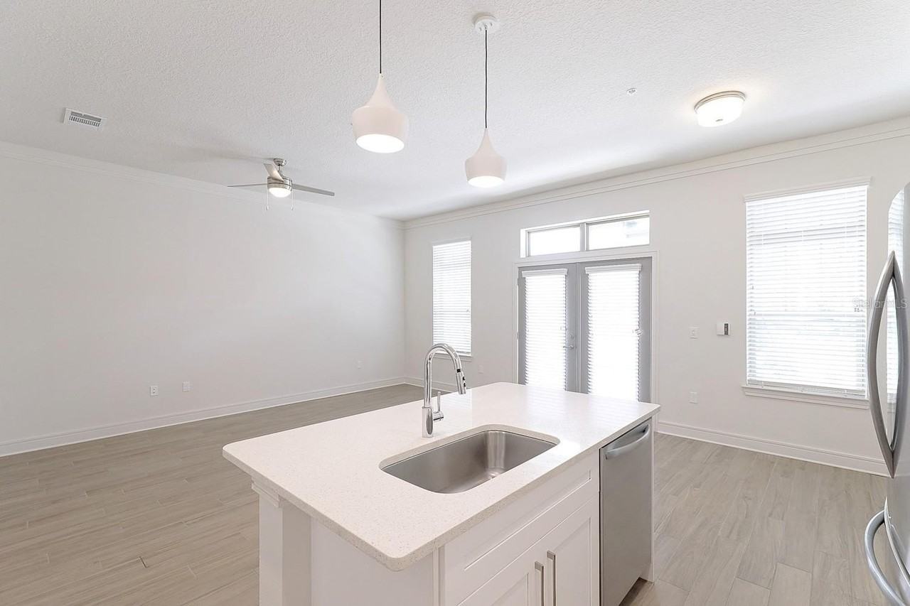 1420 Lakefront Dr - Photo 6 of 45