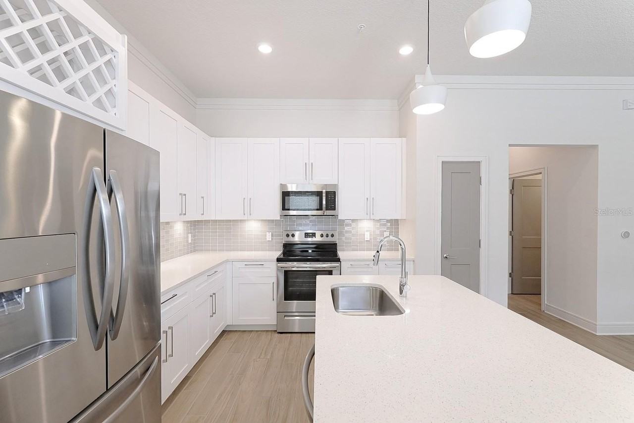 1420 Lakefront Dr - Photo 7 of 45