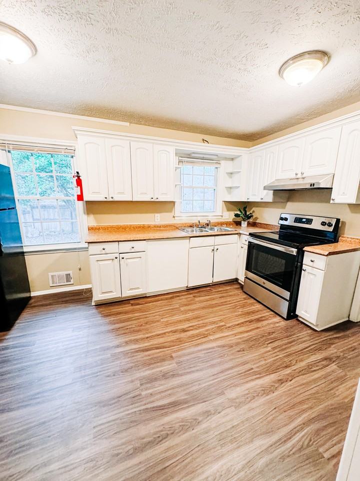 Emerald North Cir - Photo 2 of 7