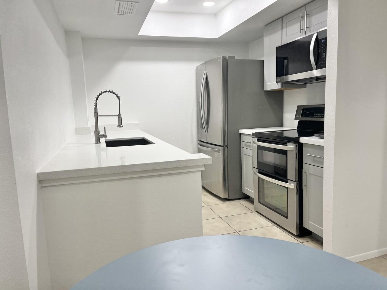 W Solano Dr S - Photo 5 of 17