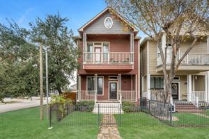 featured image of 901 Alexander St